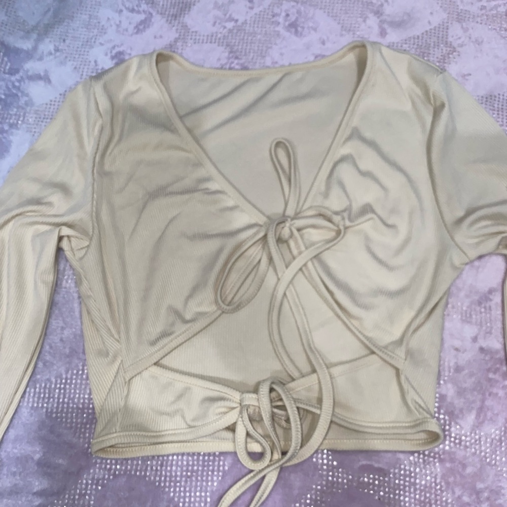 It’s new never been worn it’s so soft and light